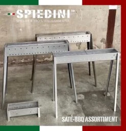 Spiedini Saté-bbq Bali 40 Mini - Kleine, Smalle Houtskoolbarbecue Met Horizontaal Rooster Voor Sate Of Andere Spiesjes - 40 Cm Lang, 11 Cm Breed, 14 Cm Hoog - Ideaal Voor Tuin- Of Open Haard, Of Balkon - Materiaal: Gealuminiseerd Ijzer -Barbecues Verkoopwinkel 1153x1200