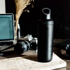 Kambukka Reno Geïsoleerde Drinkfles 500 ML - Matte Black Met Draaidop 11 Kambukka Reno Geïsoleerde Drinkfles 500 ML - Matte Black Met Draaidop -Barbecues Verkoopwinkel 1200x1200 1081