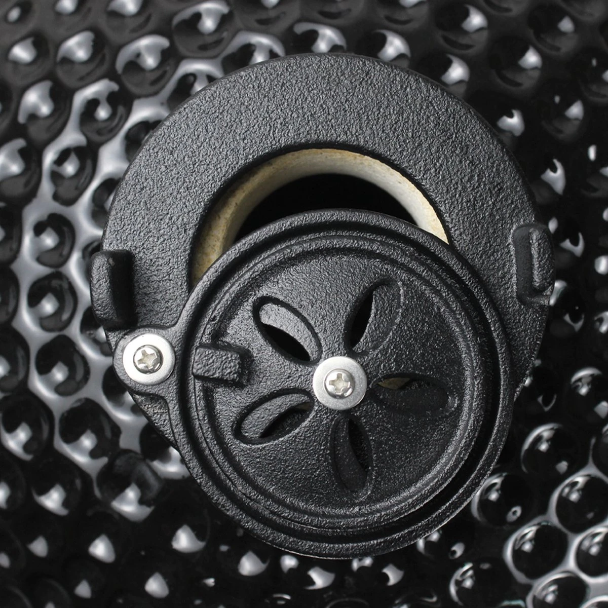 BluMill Kamado BBQ Egg - Kamado 13 Inch - Incl. Vlees Thermometer - Houtskoolbarbecues - Zwart - Ø 27cm 15 BluMill Kamado BBQ Egg - Kamado 13 Inch - Incl. Vlees Thermometer - Houtskoolbarbecues - Zwart - Ø 27cm - Afbeelding 15