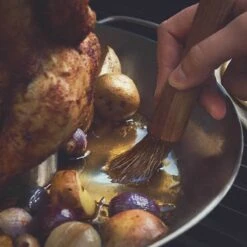 Burnhard Kiphouder - Chicken Roaster - RVS - 30,5 X 3,9 Cm -Barbecues Verkoopwinkel 1200x1200 559