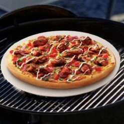 MaxxHome Pizzasteen - BBQ Steen - Pizzasteen Voor De Lekkerste Bereiding Van Een Pizza Op Jouw Barbecue Of In De Oven - Pizza Steen Rond - Medium (33 Cm) -Barbecues Verkoopwinkel 1200x1200 712