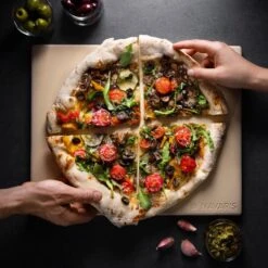 Navaris Pizzasteen XL Voor Oven En Barbecue - Rechthoekige Pizzaplaat 38 X 30 Cm - Inclusief Pizzaschep Met Extra Lang Handvat En Receptenboek -Barbecues Verkoopwinkel 1200x1200 725
