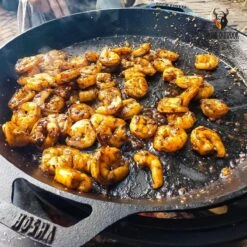 Valhal Outdoor Skillet / Plancha / Koekenpan - Gietijzer - Diameter 35cm, Twee Handvatten, VH35F -Barbecues Verkoopwinkel 1200x1200 778