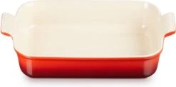 Le Creuset Ovenschaal Heritage Kersenrood 32 X 24 X 7.5 Cm -Barbecues Verkoopwinkel 1200x591