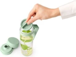 Brabantia Make & Take Drinkfles Met Fruitfilter - 0,5 L - Jade Green -Barbecues Verkoopwinkel 1200x903 3