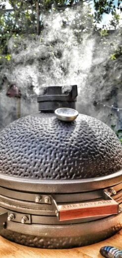The Bastard Urban Medium - Kamado Barbecue - Kamado BBQ -Barbecues Verkoopwinkel 567x1200