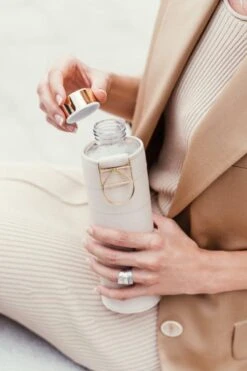 Equa Glazen Waterfles 750 Ml Mismatch Met Hoes - Beige 27 Equa Glazen Waterfles 750 Ml Mismatch Met Hoes - Beige -Barbecues Verkoopwinkel 800x1200 42