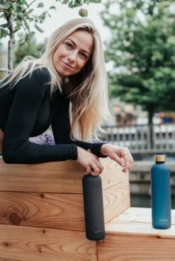 Aquachic - 1L Waterfles Met 2 Doppen En Tijdsmarkeringen - Lekvrij & Licht - Duurzaam - Nederlands Merk - Drink Fles / Bidon- Blauw 1 Liter -Barbecues Verkoopwinkel 804x1200 5