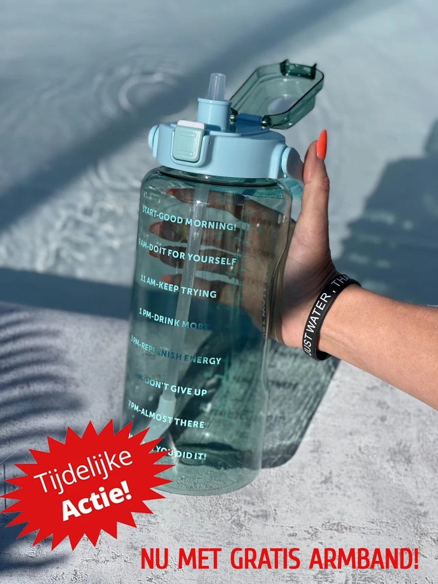 Merkloos 2 Liter Waterfles Groen Transparant - Gratis Armband - Grote Waterfles - Motivatie Fles - Bidon - Twee Liter Waterfles - Sportfles - Waterkan - Gallon - 2 Liter Bottle - Drinkfles - Schenkfles - Groen Transparant - Zwart Armbandje 1 Merkloos 2 Liter Waterfles Groen Transparant - Gratis Armband - Grote Waterfles - Motivatie Fles - Bidon - Twee Liter Waterfles - Sportfles - Waterkan - Gallon - 2 Liter Bottle - Drinkfles - Schenkfles - Groen Transparant - Zwart Armbandje