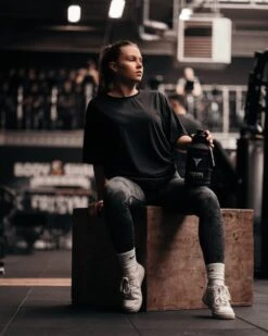 Breaking Limits Stalen Waterfles 2 Liter – Drinkfles – Gemaakt Van Roestvrij Staal – Grote Waterfles – Waterjug – Bidon 2 Liter – 2.2 Liter - Zwart -Barbecues Verkoopwinkel 959x1200 4